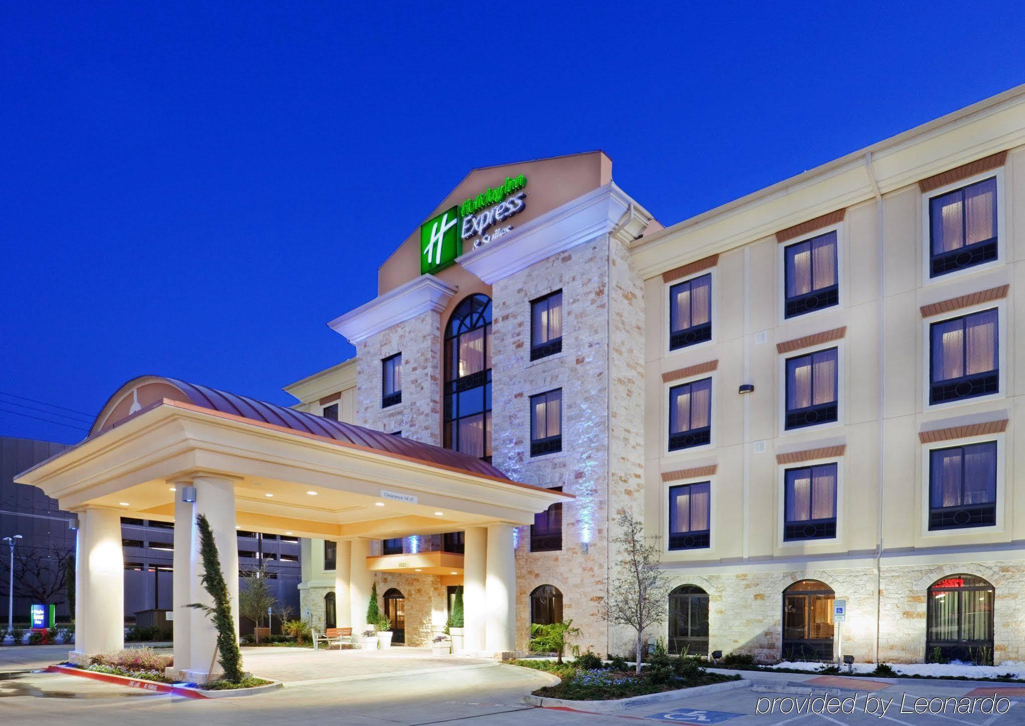 Comfort Inn & Suites Dallas Medical-Market Center Экстерьер фото