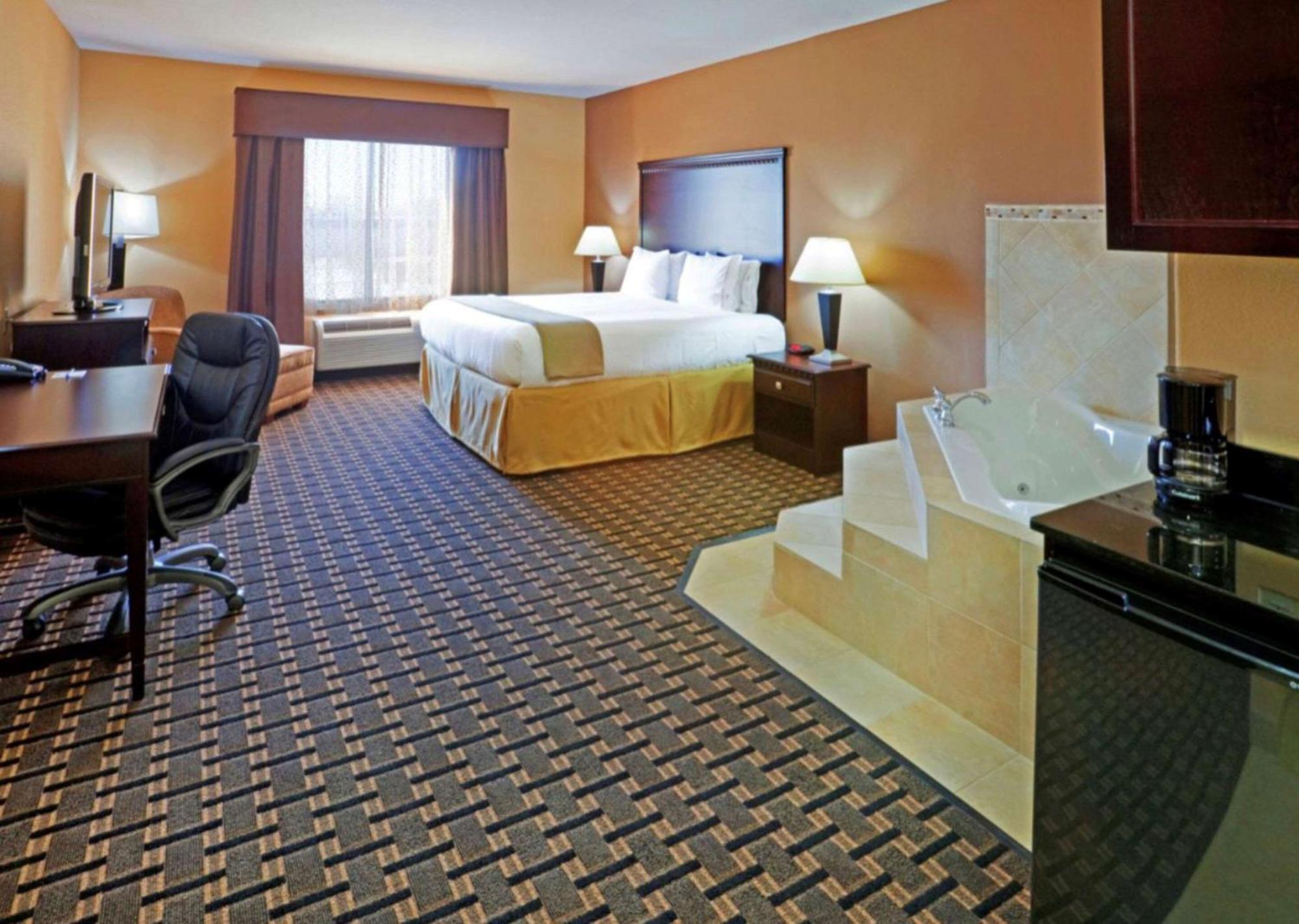 Comfort Inn & Suites Dallas Medical-Market Center Номер фото