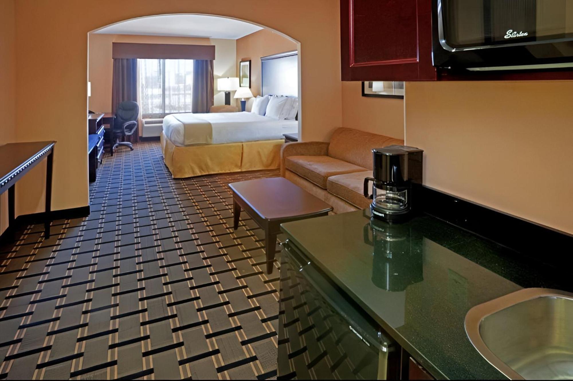 Comfort Inn & Suites Dallas Medical-Market Center Экстерьер фото